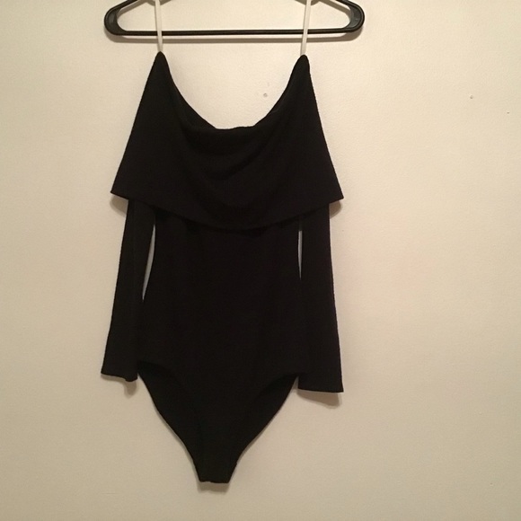 Aritzia Wilfred Free Black Off the Shoulder Long Sleeve Bodysuit - Picture 5 of 6